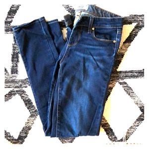 Paige Skyline Skinny Stretch jeans size 26 EUC
